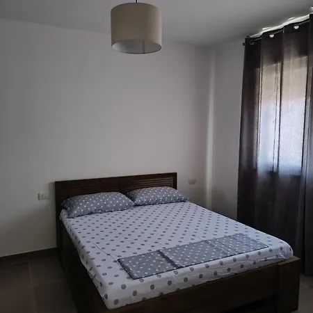 Miqesia 2 Appartement *