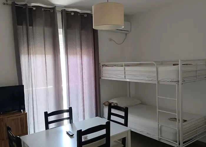Apartment Miqesia 2 *